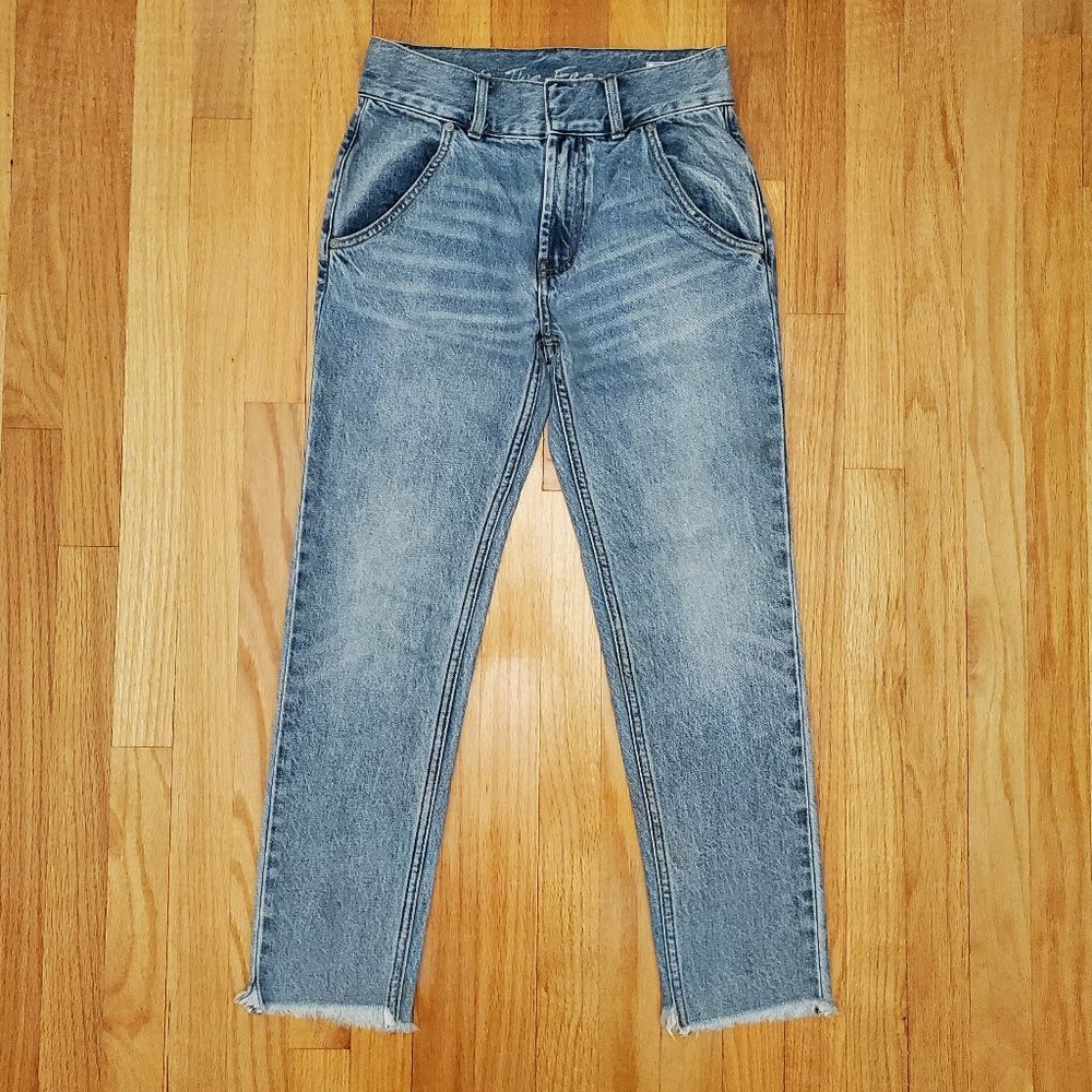 Free People Jeans Womens 27x26 Blue Light Wash Ankle Regular High Waist Mom 25